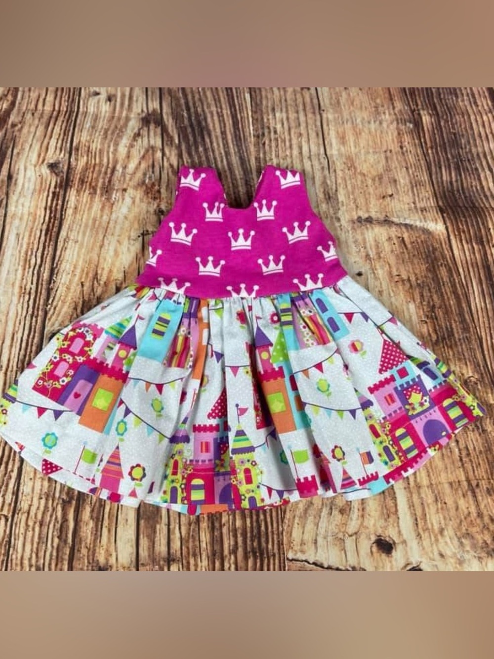 Vivienne’s Grace Clothier Crowns & Castles Sara Top